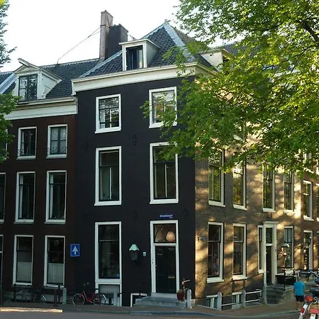The Vanguard B&B 2*