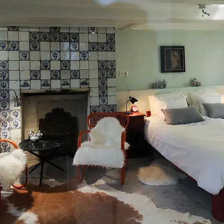 The Vanguard Panzió Amszterdam