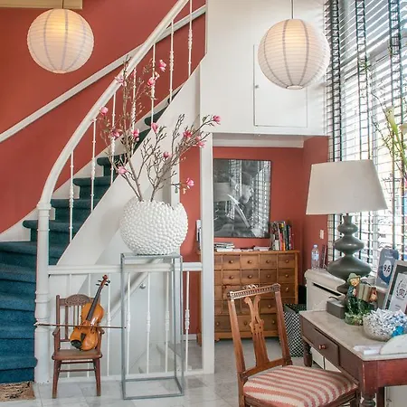 The Vanguard Panzió 2*