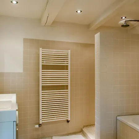 ベッド・アンド・ブレックファスト The Vanguard 2*