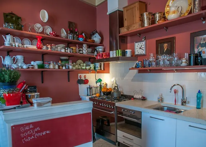 The Vanguard 2* Амстердам