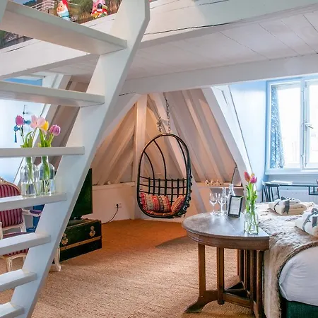 The Vanguard Bed & Breakfast Amsterdam