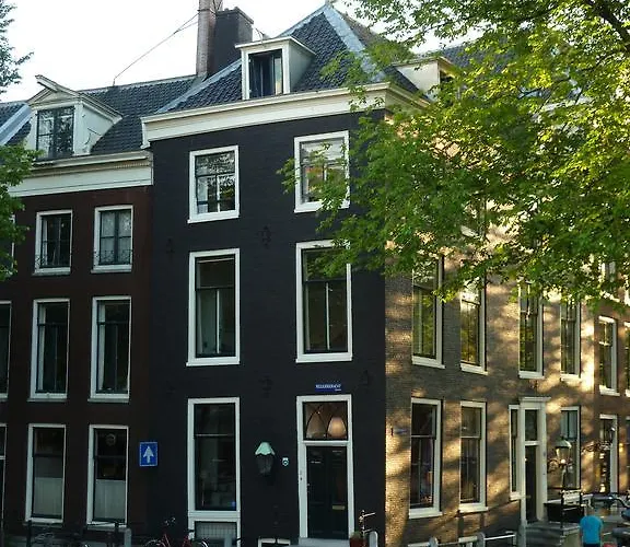 The Vanguard ベッド・アンド・ブレックファスト 2*