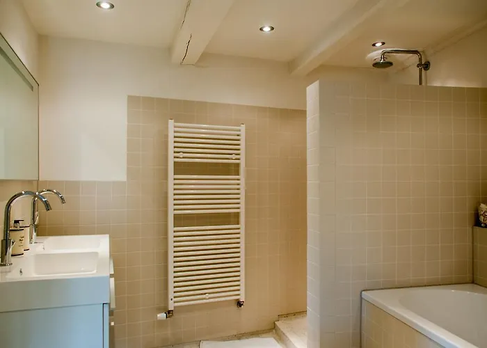 ベッド・アンド・ブレックファスト The Vanguard 2*